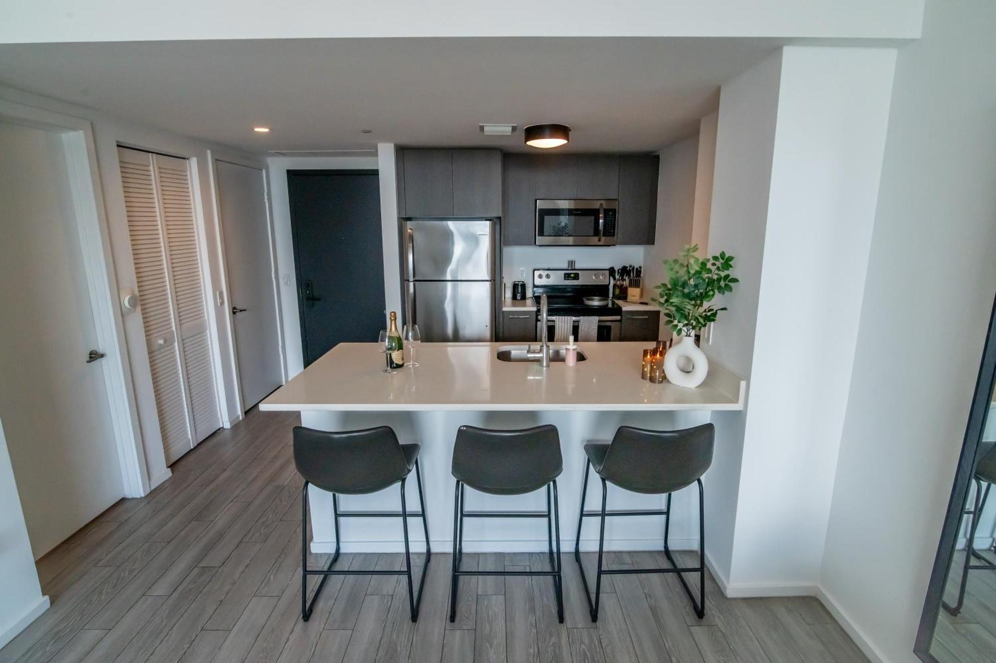 Luxurious King Bed Suite In Downtown マイアミ エクステリア 写真