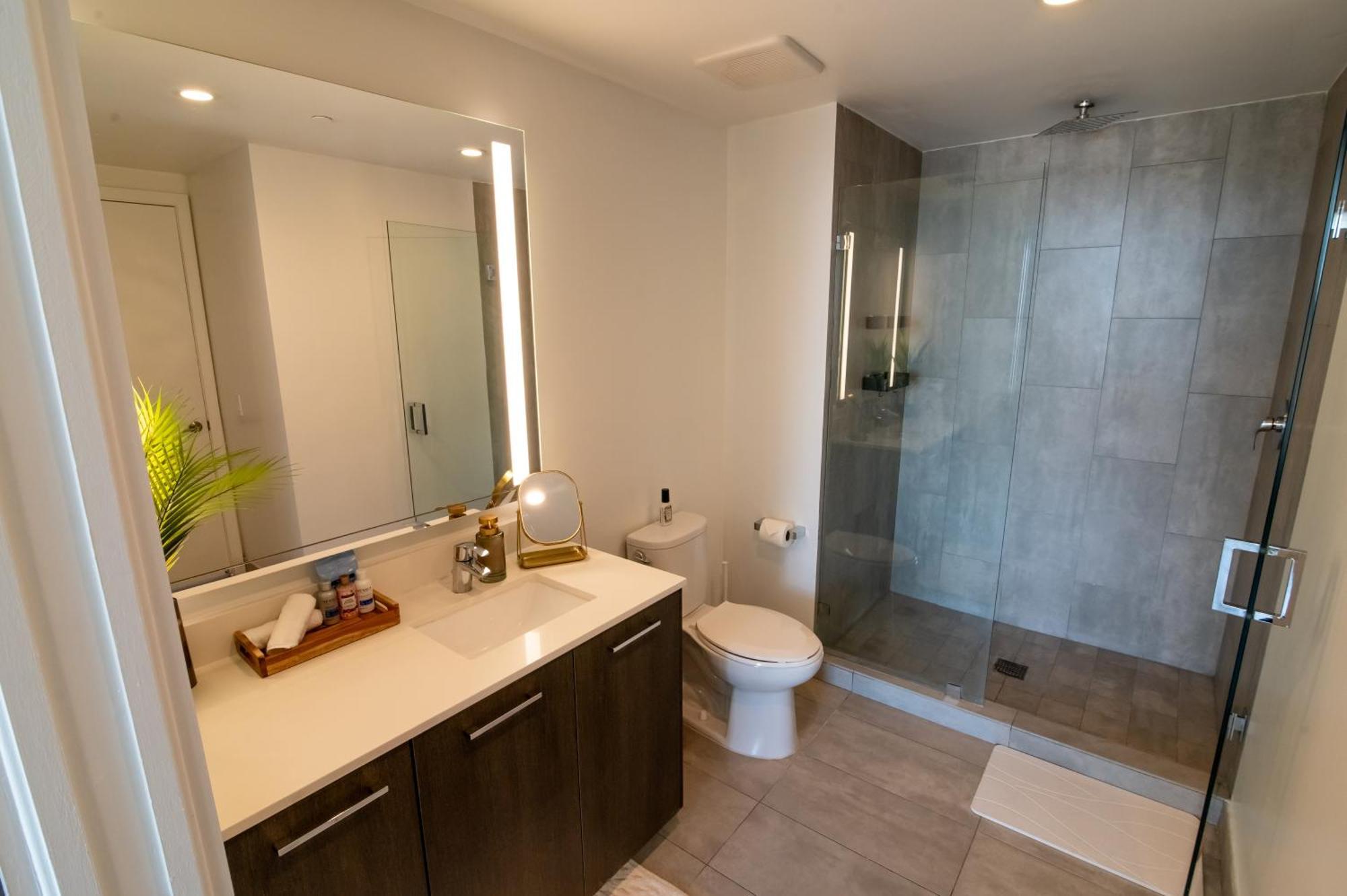 Luxurious King Bed Suite In Downtown マイアミ エクステリア 写真