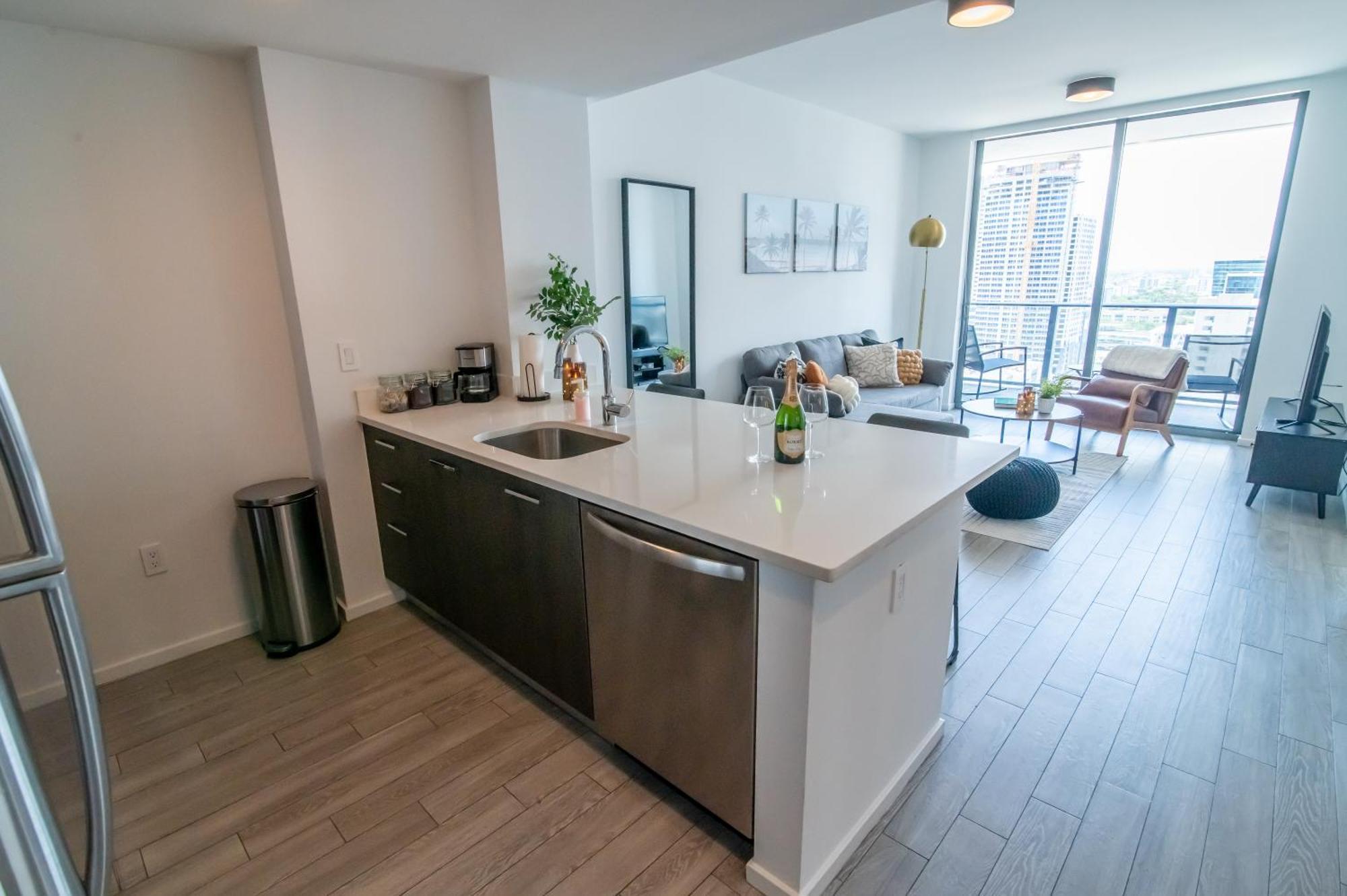 Luxurious King Bed Suite In Downtown マイアミ エクステリア 写真
